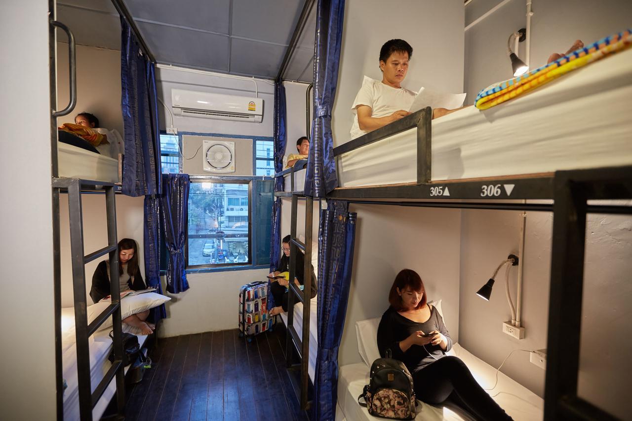 Meet Up Hostel Bangkok Exteriör bild